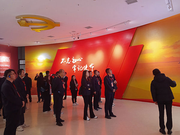 西柏坡黨?，F(xiàn)場(chǎng)教學(xué)